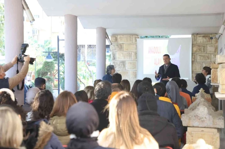 Alanya’da öğretmenlere ‘müze’ eğitimi
