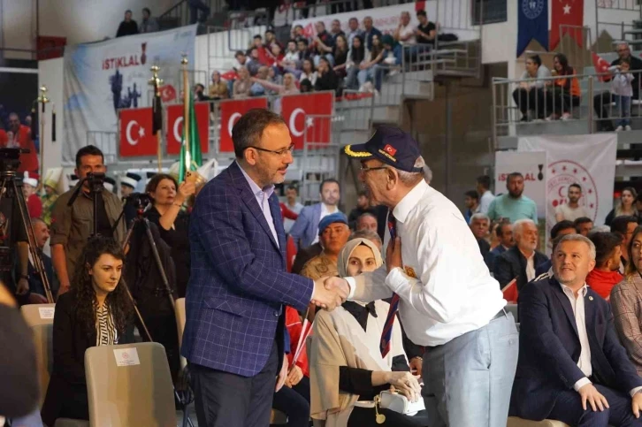 Atatürk ve İstiklal Yolu Yürüyüşü, Bakan Kasapoğlu’nun katılımıyla sona erdi
