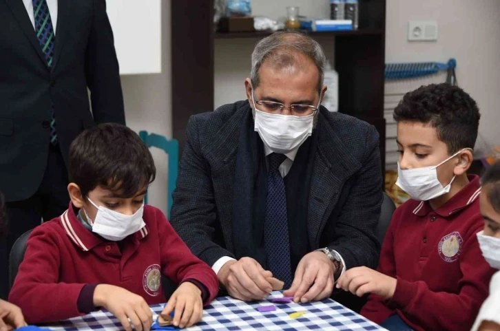 Başkan Bozdoğan, akademide öğrencilerle buluştu, heyecanlarına ortak oldu
