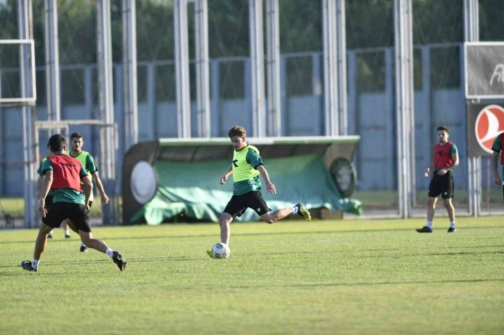 Bursaspor’da hazırlıklar sürüyor