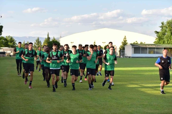 Denizlispor top başı yaptı
