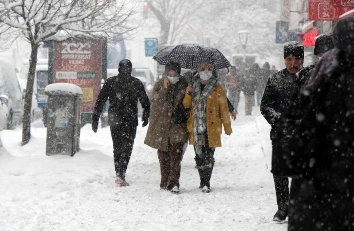 Erzincan’da Covid-19 vakalarında artış yaşanıyor
