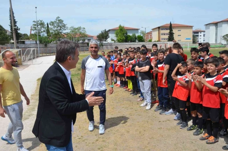 Feyyaz Uçar’a Kırkağaç’ta sevgi seli
