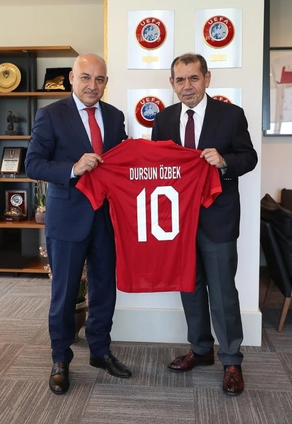 Galatasaray Başkanı Dursun Özbek’ten, Büyükekşi’ye ziyaret
