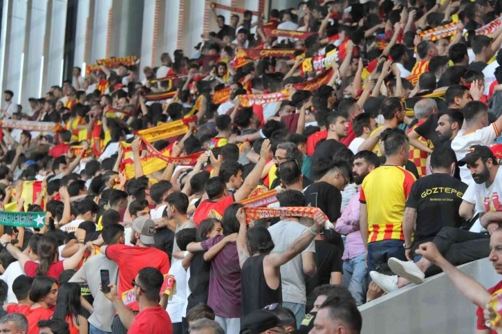 Göztepe taraftarından Süper Lig’e ‘İsyan Marşı’yla veda
