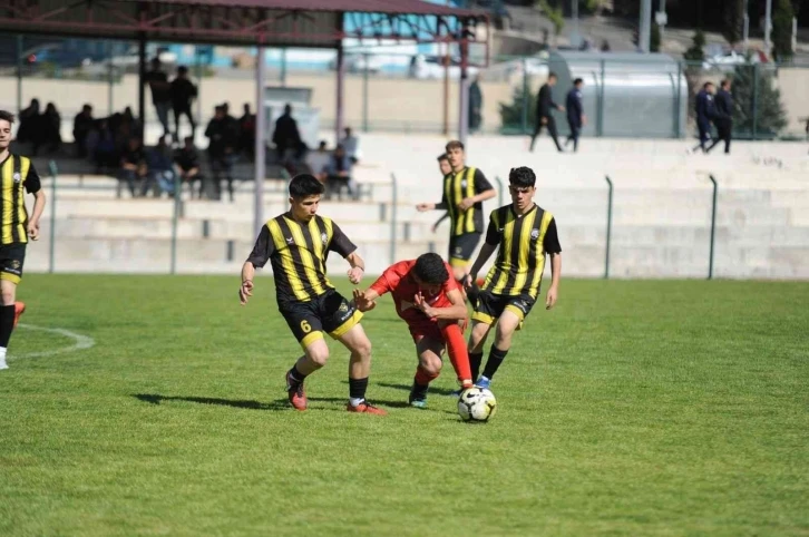 Kocasinan Şimşekspor galibiyetle başladı
