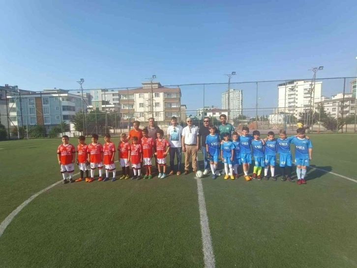 Küçük adamlar futbol turnuvası başladı
