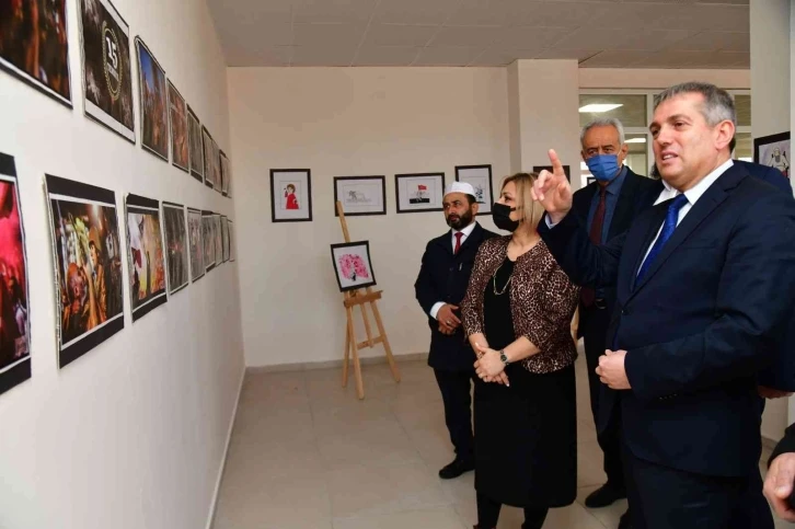 Mamaklı öğrencilerden 15 Temmuz Şehitlerine anma sergisi düzenlendi
