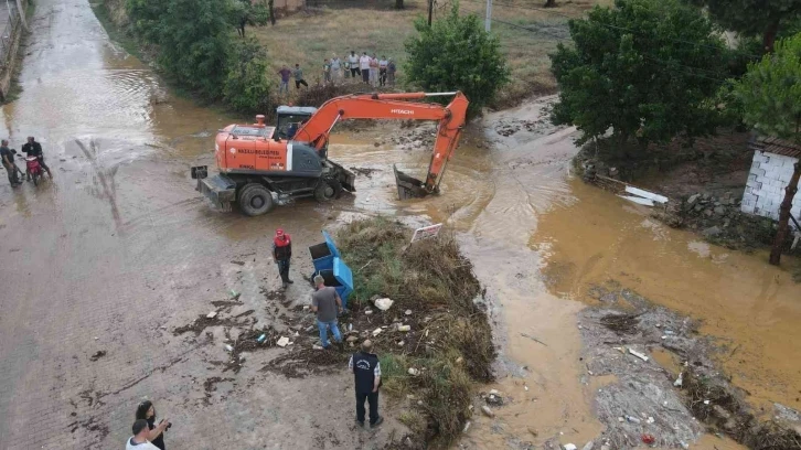 Nazilli Belediyesi sel felaketinin yaşandığı bölgelerde teyakkuza geçti
