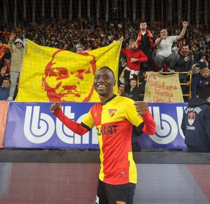 Obinna Nwobodo, Göztepe’ye veda etti
