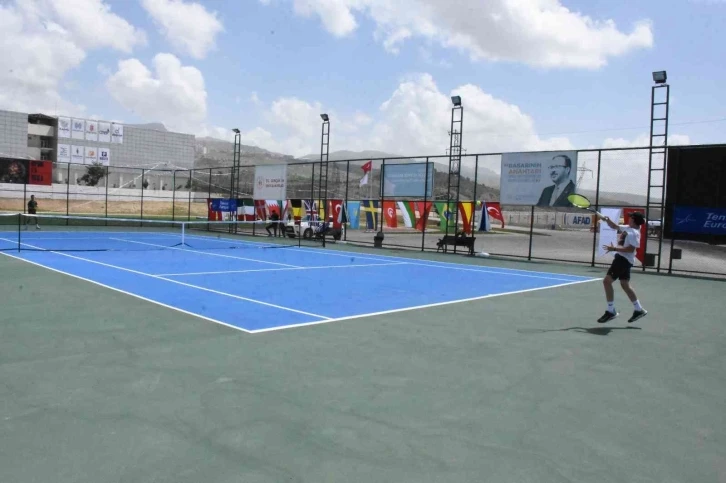 Şırnak’ta Uluslararası Cudi Cup Tenis Turnuvası başladı
