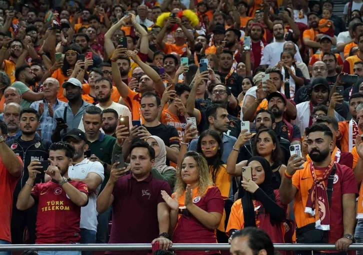 Spor Toto Süper Lig: Galatasaray: 0 - Giresunspor: 0 (Maç devam ediyor)
