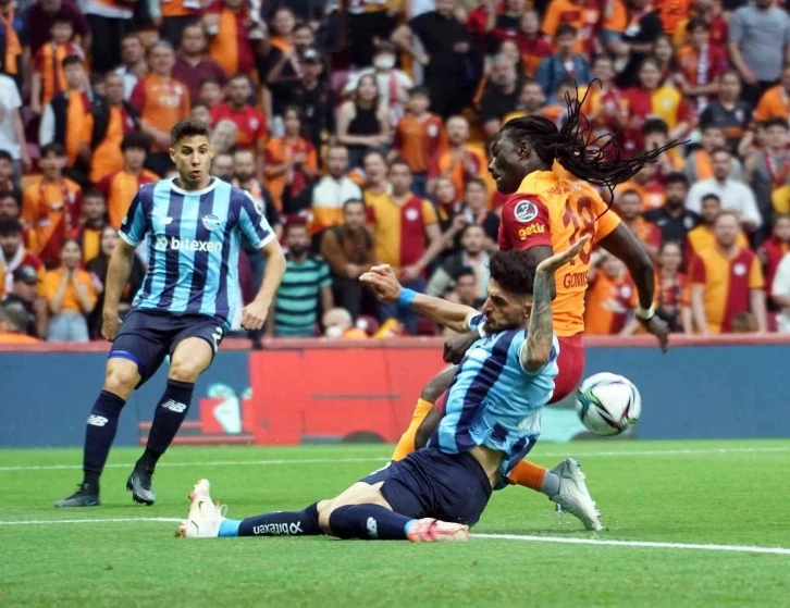 Spor Toto Süper Lig: Galatasaray: 1 - Adana Demirspor: 1 (İlk yarı)
