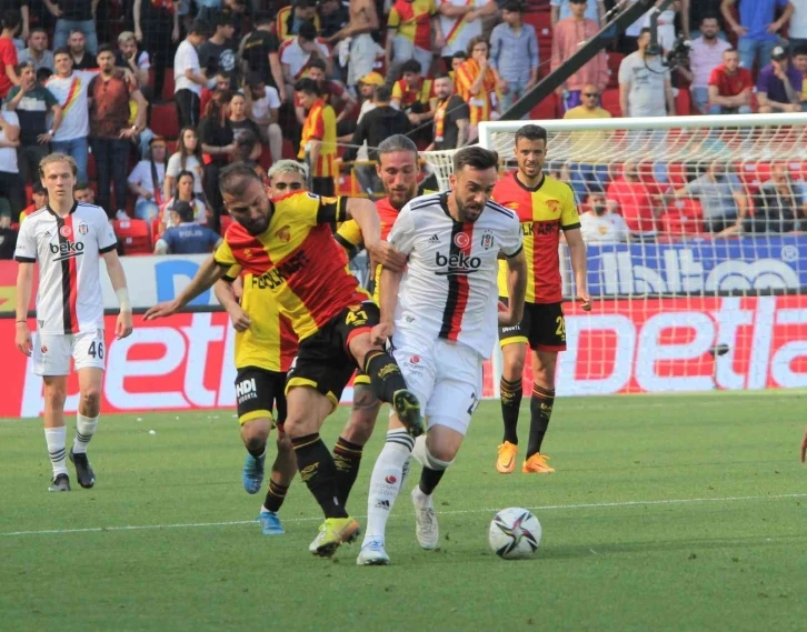 Spor Toto Süper Lig: Göztepe: 0 - Beşiktaş: 2 (Maç sonucu)
