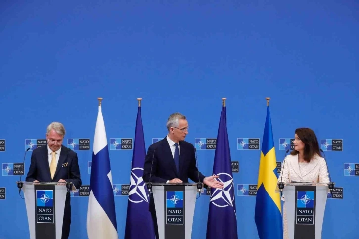 Stoltenberg: &quot;Finlandiya ve İsveç davetli statüsüne sahip olacak&quot;