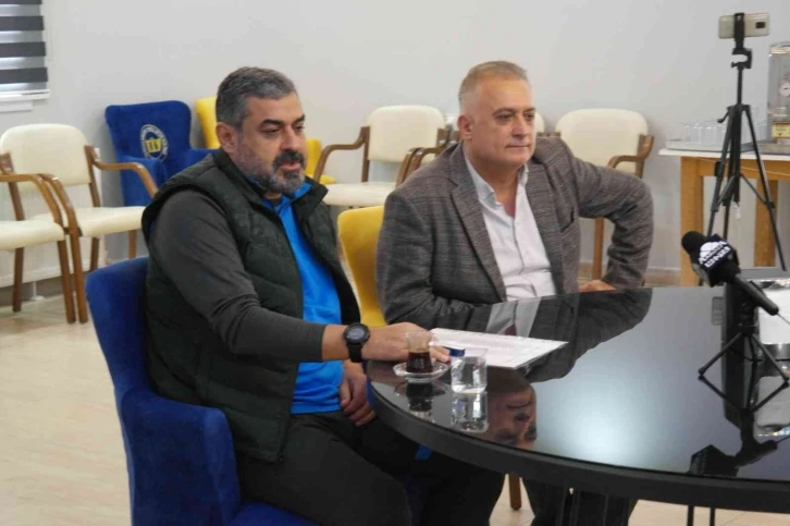 Tarsus İdman Yurdu Teknik Direktörü Gürses Kılıç: "Play-offlara kalacağız"

