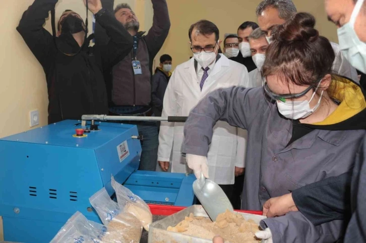 Türkiye’nin ilk madencilik lisesi 2 bakanın katılımı ile açıldı
