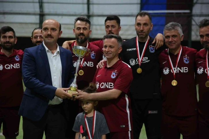 Yomra Kaymakamlığı’nın Dostluk ve Kardeşlik Futbol Turnuvası sona erdi
