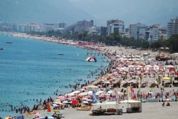 2021 yılını 9 milyonu aşkın turistle tamamlayan Antalya’ya en çok turist Rusya’dan geldi 