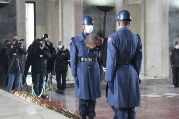 ABD’nin yeni Büyükelçisi Flake’den Anıtkabir’e ziyaret