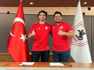 Ahmet Sagat’tan Samsunspor’a 3 yıllık imza

