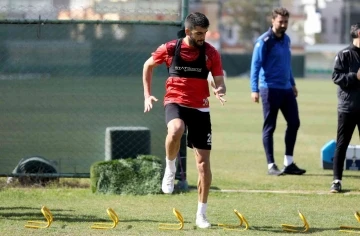 Alanyaspor, Çaykur Rizespor maçına çift idmanla hazırlanıyor
