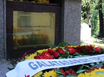Ali Sami Yen kabri başında anıldı
