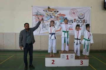 ANALİG Judo yarı final müsabakaları Erzincan’da yapıldı
