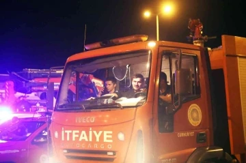 Antalya Büyükşehir’den Marmaris’e  7 araç ve 17 personel yardımı
