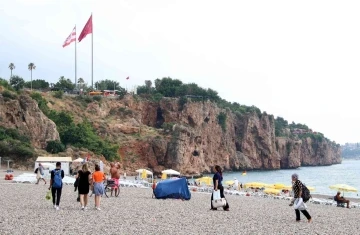 Antalya’da yaz yağmuru
