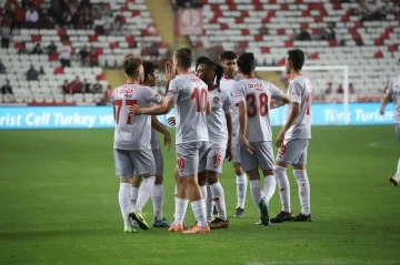 Antalyaspor, Shakhtar Donetsk’e 2-1 mağlup oldu
