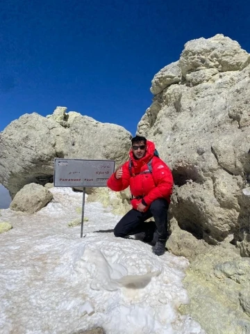 Ardahanlı dağcı İran’ın en yüksek dağına çıktı
