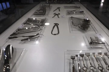 Asırlık cerrahi aletler bu müzede 