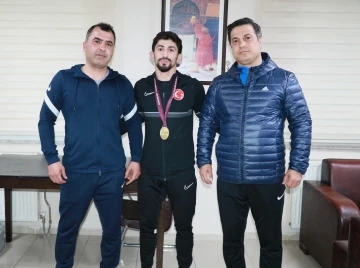 Avrupa Şampiyonu Kerem Kamal’a memleketinde coşkulu karşılama
