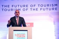 Bakan Ersoy: "Turizmde yeni hedef 29 milyon ziyaretçi, 24 milyar dolar gelir"