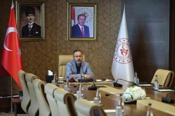 Bakan Kasapoğlu: &quot;Halkın spora erişiminde antrenörlerin katkısı çok önemli&quot;
