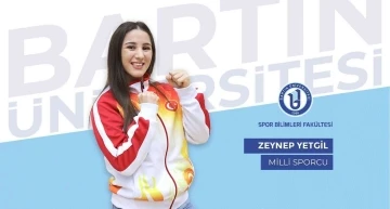 BARÜ öğrencisi Zeynep Yetgil’den gümüş madalya
