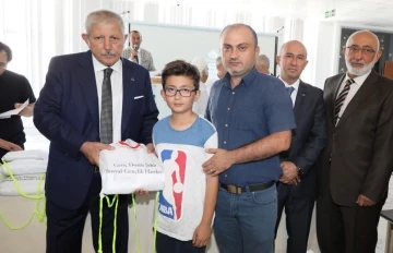 Başkan Sarı açıkladı: Genç dostu şehir ödüllü Amasya’da mahallelere 17 semt sahası kurulacak
