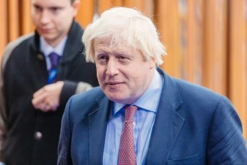 Boris Johnson için çember daralıyor