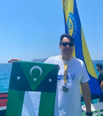 Bursalı belediye başkan yardımcısı Yunan adasından Türkiye’ye yüzerek geçti
