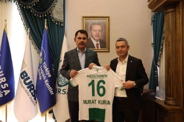 Bursaspor Başkanı Ömer Furkan Banaz, Bakan Murat Kurum’la bir araya geldi

