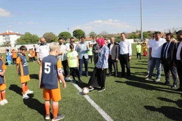Camiden sahaya futbol turnuvası başladı
