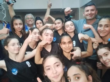 Canik Belediyespor U14 Kız Basketbol Takımı en iyi 8 arasına girdi
