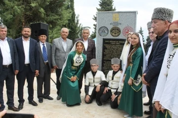 Çerkez Osmanlı komutanının yenilenen mezarı ve kaidesi ziyarete açıldı
