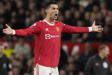 Cristiano Ronaldo futbol tarihinin en golcü futbolcusu oldu
