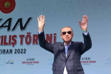 Cumhurbaşkanı Erdoğan: &quot;Yeri geldiğinde gövdemizi namlulara siper ettik&quot;
