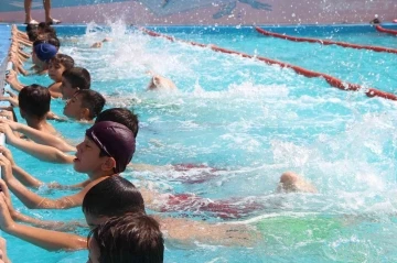Dicle Nehri’nde boğulma vakaları arttı, 6 bin çocuk yüzme eğitimine alındı
