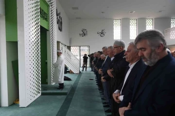 Diyanet İşleri Başkanı Erbaş, Hollanda’da cami açılışı yaptı
