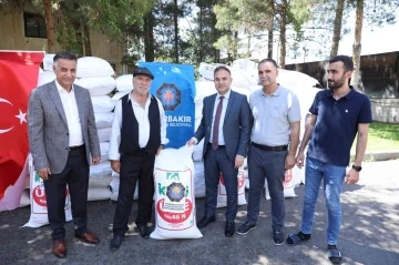 Diyarbakır karpuzunun özgünlüğünü koruması için gübre ve ilaç desteği
