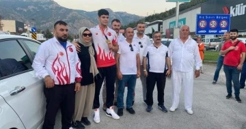 Dünya şampiyonu Osman Furkan Karakaya, Amasya’da coşkuyla karşılandı
